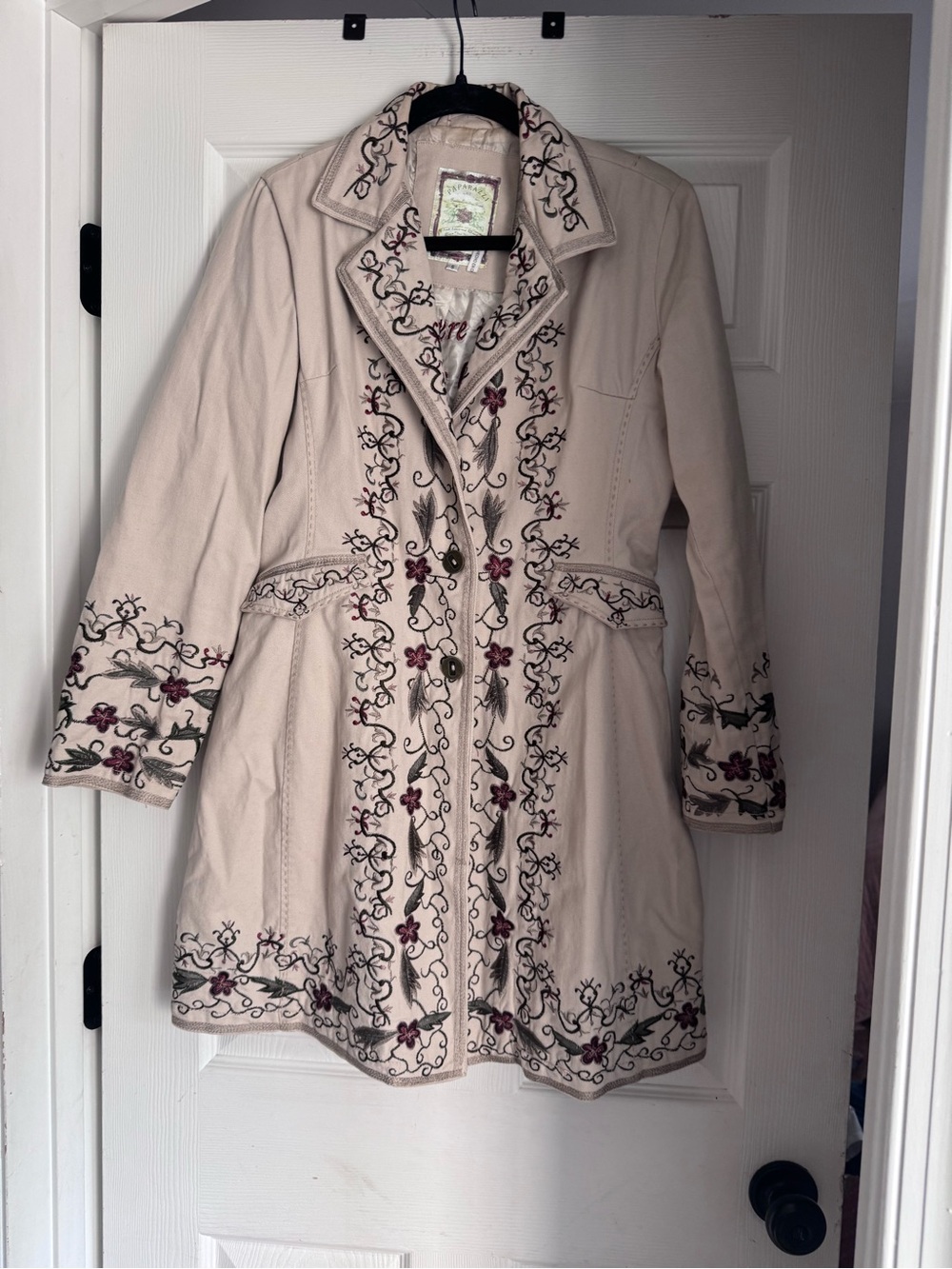 Paparazzi by Biz vintage floral Embroidered  mid length Jacket Coat small beige